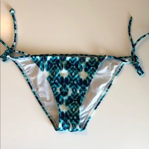 Victoria’s Secret Tie Side Bikini Bottoms, S